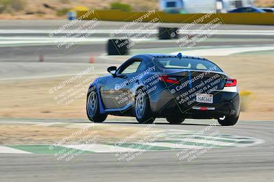 media/Nov-02-2025-Speed Ventures (Sun) [[61724e2e34]]/Black/Session 2/